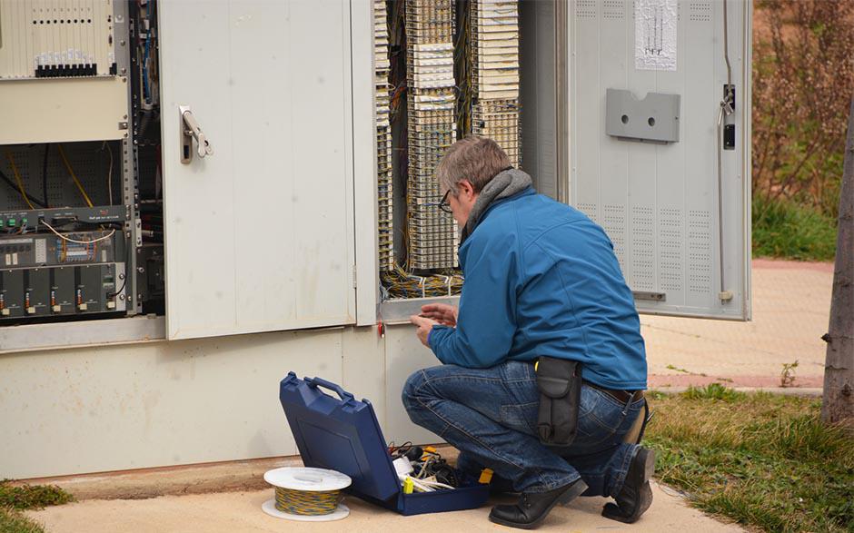 électricien à domicile Vaux-le-Pénil