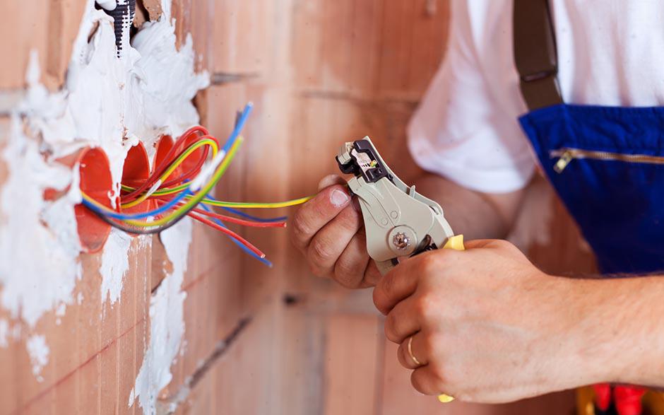 recherche travail électricien bâtiment Saint-Denis